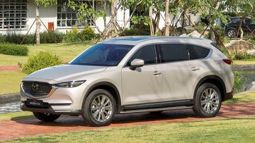 Mazda CX-8 2024 sở hữu không gian nội thất rộng rãi ở cả 3 hàng ghế