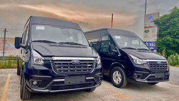 Ford Transit gần như là 'ngôi sao' trong phân khúc minibus với độ ổn định cao, tính đa dụng và tiện nghi kèm theo mức giá phải chăng