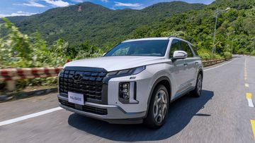 Hyundai Palisade 2024 nổi bật với các công nghệ an toàn hàng đầu, bao gồm hệ thống an toàn chủ động SmartSense.