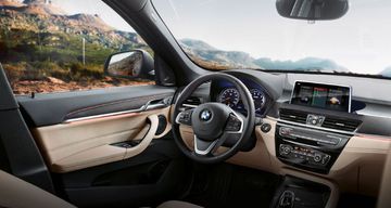 Hệ thống tiện nghi - giải trí trên xe BMW X1 sDrive18i xLine 2024 tương đối hiện đại