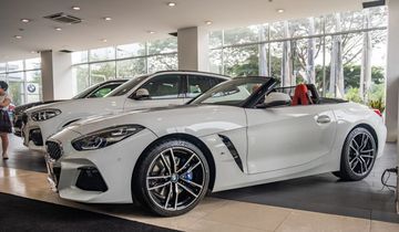 BMW Z4 2024 sDrive30i M Sport thu hút ánh nhìn với ngoại hình thể thao và trang bị tiện nghi tiên tiến