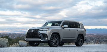 Lexus LX600 F Sport 2024 có thiết kế năng động và thể thao