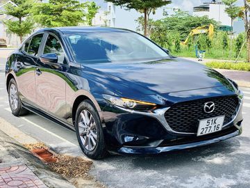 Theo triết lý “Less is more”, Mazda 3 2023 được thiết kế tối giản, không có những chi tiết trang trí phức tạp.