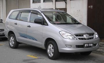 Vào tháng 09/2004, Toyota đã trình làng mẫu Innova dòng AN40, được gọi là Kijang Innova tại Indonesia