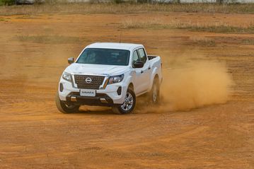 Nissan Navara 2023 có thiết kế với phong cách cơ bắp và gân guốc hơn