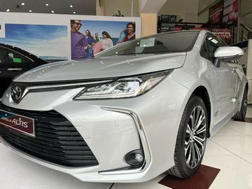 Hệ thống chiếu sáng cũng là một phần được nâng cấp đáng chú ý được Toyota Altis 2023 đánh giá cao.