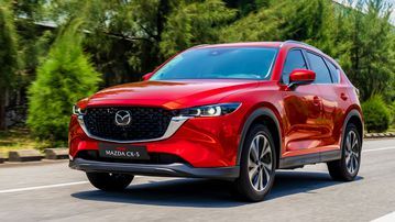 Mazda CX-5 2024 có chiều dài tăng thêm 40mm và rộng hơn 5mm so với mẫu xe trước đó.