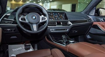 Thiết kế nội thất của BMW X7 2024 M Sport gây ấn tượng bằng sự đẳng cấp và độ sang trọng