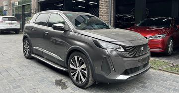 Đánh giá tổng thể ngoại thất của Peugeot 3008 2023, mẫu xe vẫn duy trì nền tảng khung gầm cũ nên vẫn giữ nguyên kích thước.