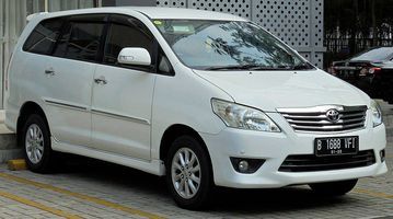 Tháng 7/2011, Toyota công bố bản facelift thứ hai của dòng Innova