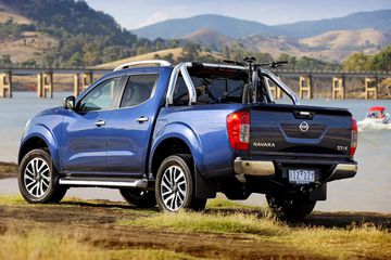 Nissan D23 còn được gọi là Navara NP300