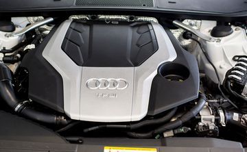 Audi A7 2024 trang bị động cơ xăng mạnh mẽ 3.0 TFSI kết hợp với động cơ Mild hybrid 48V, công suất 250 kW