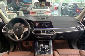 BMW X7 xDrive40i Pure Excellence 2024 Được Trang Bị Tiện Ích Phong Phú Và Cao Cấp