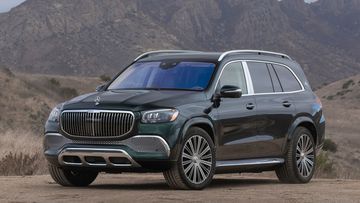 Mercedes GLS600 Maybach 2024 là dòng SUV đầu tiên của Mercedes có phiên bản Maybach, không giống như mẫu sedan S-Class phổ biến