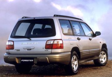 Forester được đánh giá nằm ở giữa phân khúc của Impreza và Legacy