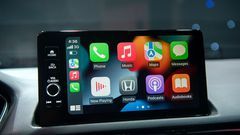 Màn hình giải trí cảm ứng 9 inch, có hỗ trợ Apple CarPlay không dây trên phiên bản Civic RS