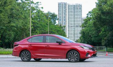 Đường gân dập nổi tạo cảm giác Honda City 2023 dài và rộng hơn