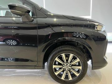 Tất cả các phiên bản của Toyota Avanza 2023 đều có la-zăng đa chấu 16 inch