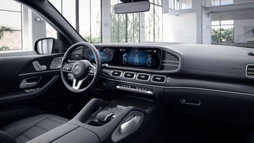 Trang bị tiện nghi trên Mercedes GLE 450 4MATIC 2023 vẫn đa phần là đa dạng và được đánh giá cao.