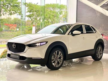 Với ngôn ngữ thiết kế KODO đặc trưng, Mazda CX-30 2023 có vẻ ngoài bóng bẩy không thua kém các mẫu xe Mazda khác