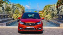 Đầu xe Honda Brios RS thể thao và gọn gàng