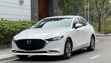 Ngoại thất Mazda 3 nổi bật với thiết kế KODO sắc sảo và mượt mà, phản ánh tinh thần thẩm mỹ Nhật Bản.