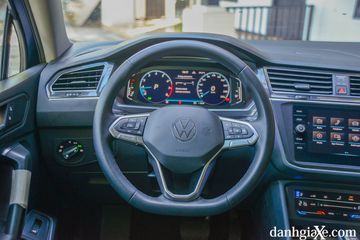 Vô lăng của Volkswagen Tiguan 2023 đã được nâng cấp mới.