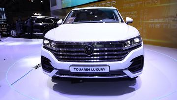 Volkswagen Touareg 2023 cũng được trang bị hệ thống đèn IQ.Light LED Matrix phía trước, rất hiện đại.