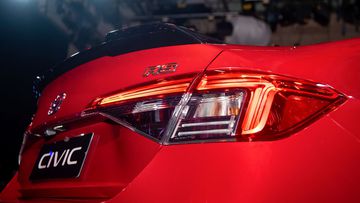 Đèn hậu LED theo kiểu hình chữ L nằm ngang sẽ là đặc điểm nhận dạng của Honda Civic 2022