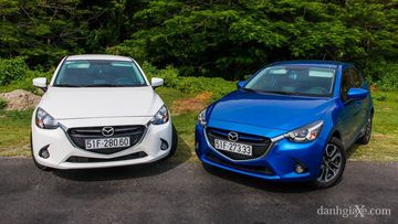 Mazda 2 2015 có sẵn trong 2 phiên bản hatchback và sedan