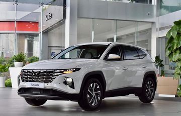 Mang đến diện mạo mới, Hyundai Tucson 2023 tỏa sáng với sự trẻ trung và đột phá đúng với phong cách thiết kế “Sensuous Sportiness – Tinh thần thể thao gợi cảm”