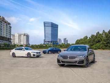 Thiết kế của BMW 5 Series 2023 vẫn giữ vững truyền thống của dòng xe – được chia thành hai phong cách độc lập.