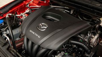 Với trọng lượng đáng kể, Mazda 3 thích hợp hơn cho lái xe đô thị với động cơ 1.5L của mình.