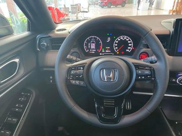 Honda HR-V 2023 được trang bị vô lăng bọc da