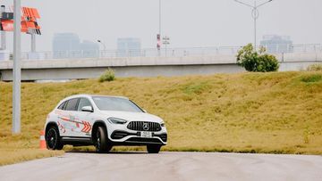 Mercedes-AMG GLA 45 S 4MATIC+ trở nên cực kỳ linh hoạt với AMG DYNAMIC SELECT