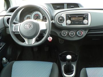 Khoang lái của Toyota Yaris thế hệ thứ 3 đã có nhiều thay đổi đáng chú ý