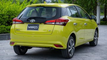 Toyota Yaris 2021 khi nhìn từ phía sau