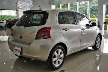 Toyota Yaris trang bị động cơ xăng Dual VVT-i 1.3L mới, giảm lượng khí thải CO2