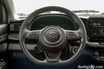 Hệ thống ga tự động Cruise Control là điểm đáng chú ý nhất được trang bị.