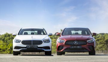 Điểm khác biệt rõ ràng nhất trên Mercedes-Benz E-Class 2023 hiện lên ngay ở phần đầu xe.