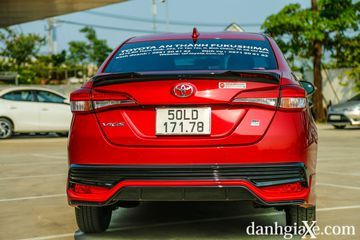 Đuôi xe Toyota Vios GR-S nổi bật với ốp cản sau GR-S thiết kế hầm hố.