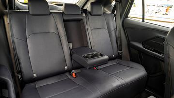 Toyota Yaris Cross 2024 trang bị ghế ngồi bọc da tiêu chuẩn, mang lại cảm giác ngồi thoải mái