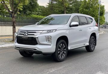 Mitsubishi Pajero Sport đang được bán tại thị trường Việt Nam