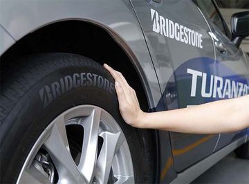 Lốp ô tô Bridgestone Turanza mang lại cảm giác êm ái và yên tĩnh.