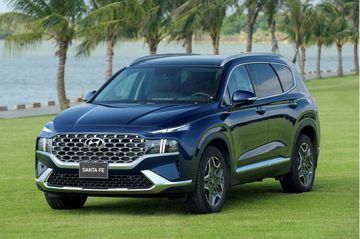 Khách hàng muốn mua Hyundai Santa Fe được gợi ý về mức giá 