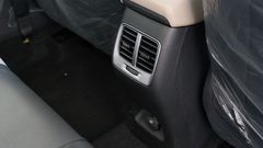 Cửa gió ở hàng ghế sau của Hyundai Accent 2022.