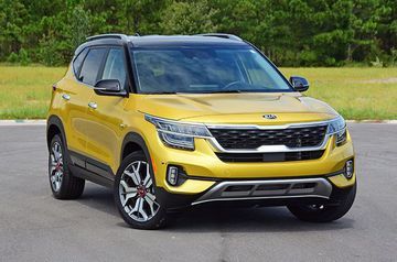 Kích thước của KIA Seltos 2022 lớn hơn đáng kể so với các đối thủ cùng phân khúc