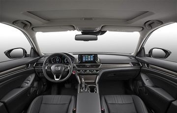 Khoang lái trên Honda Accord 2022