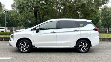 Thân xe Mitsubishi Xpander 2024 AT Premium trông cân đối và mạnh mẽ hơn