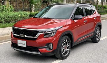 Kia Seltos liên tục dẫn đầu phân khúc và được người tiêu dùng rất ưa chuộng và săn đón.